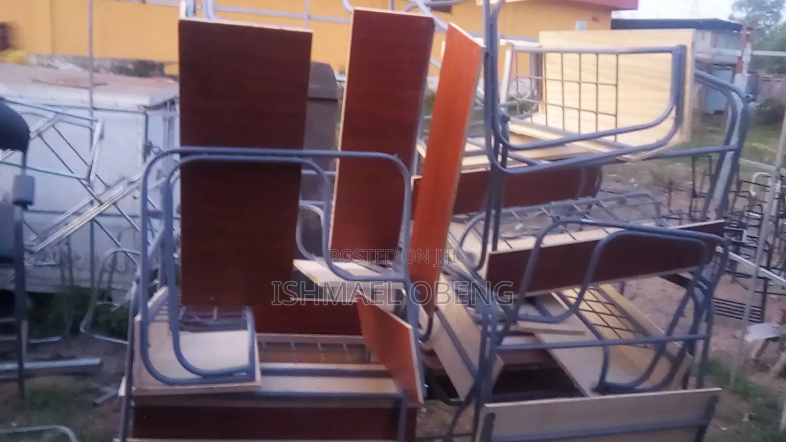 Laminated and Alucobond Students Desk