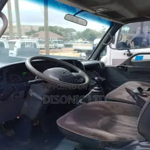 Hyundai Porter II 2004 White