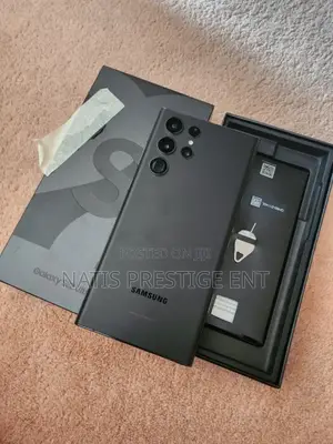 New Samsung Galaxy S22 Ultra 5G 1 TB Black