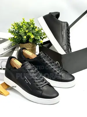 Men's Hilfiger Modern Casual Sneakers.
