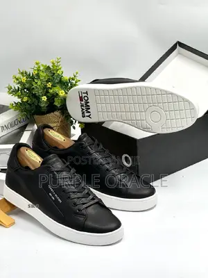 Men's Hilfiger Modern Casual Sneakers.