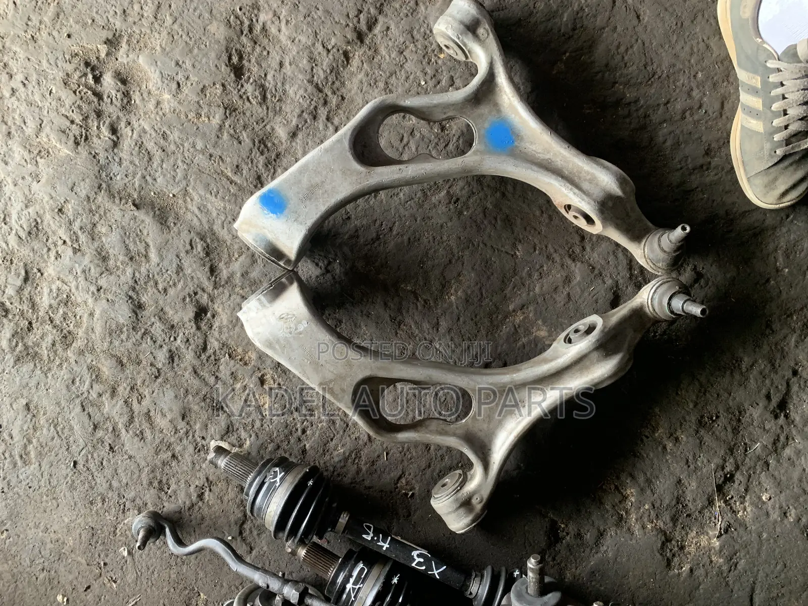 Porsche Cayenne / Audi Q7 Lower Arm