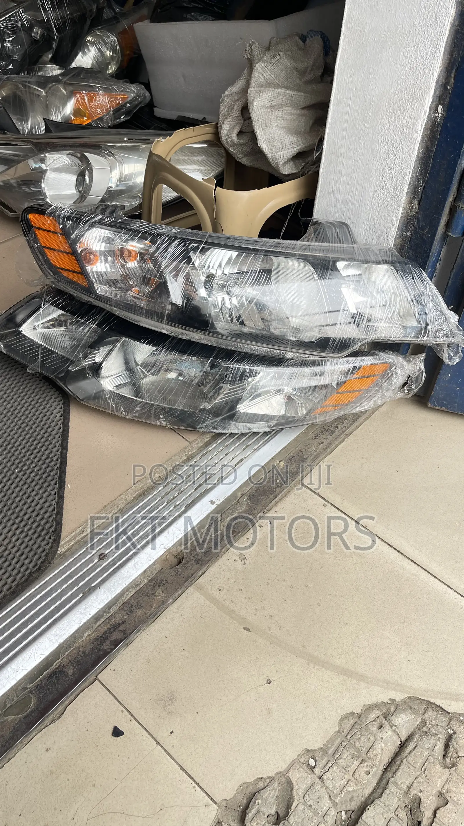 Kia Forte 2010,2011,2012,2013 Headlight