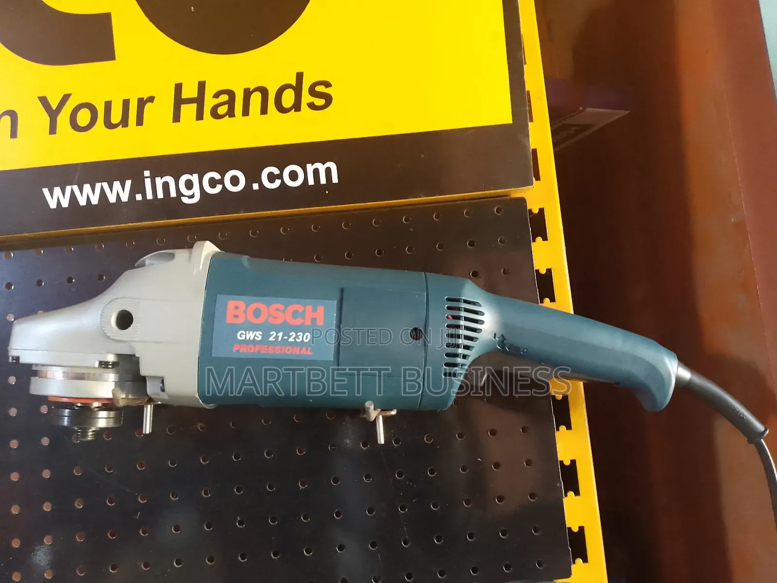 2300W Bosch Angle Grinder and Cutting Machine