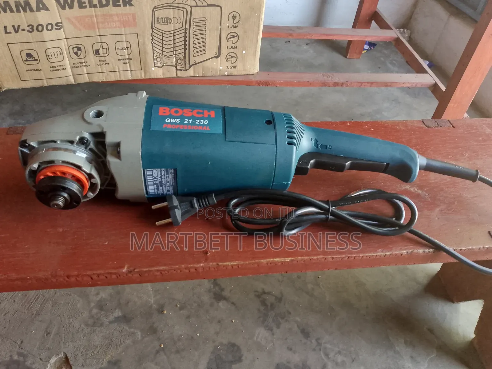 2300W Bosch Angle Grinder and Cutting Machine