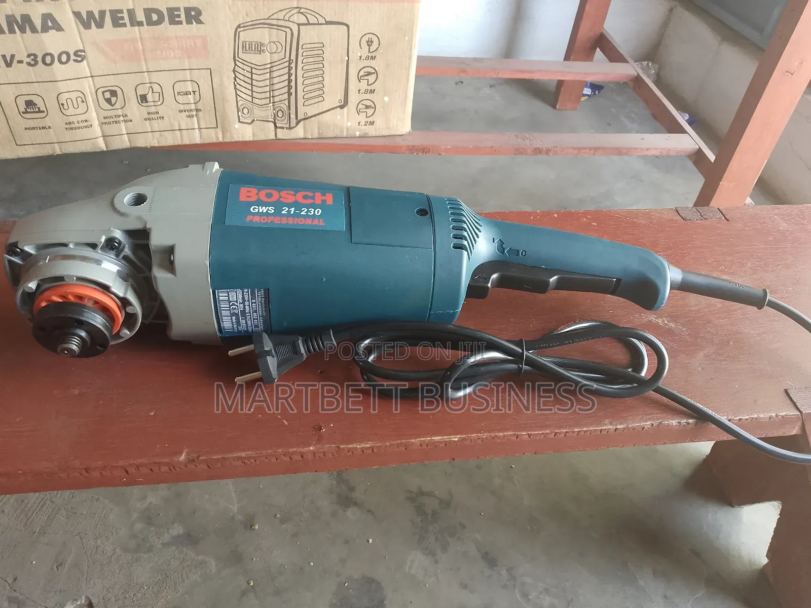 2300W Bosch Angle Grinder and Cutting Machine