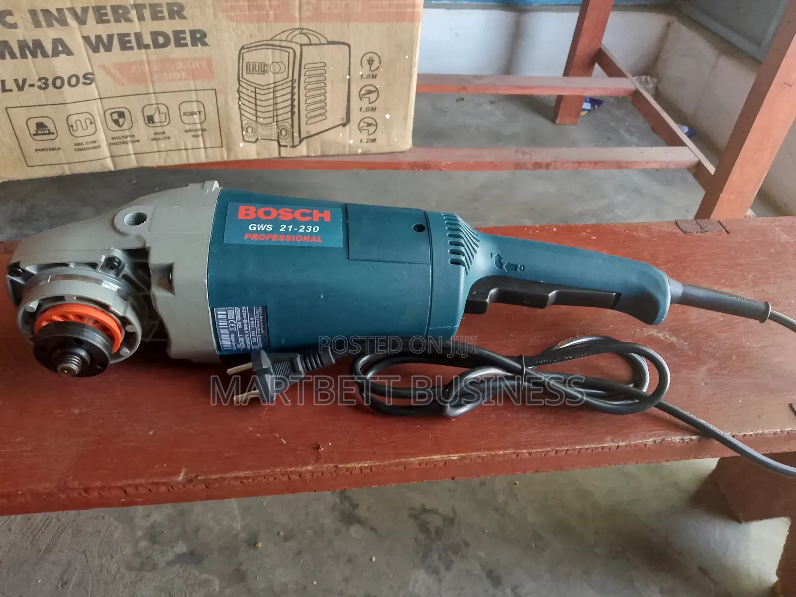 2300W Bosch Angle Grinder and Cutting Machine