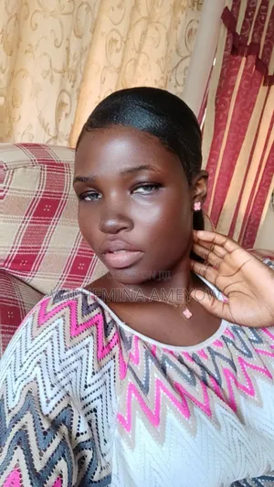Beauty Therapist