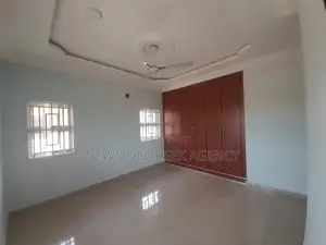 4bdrm Duplex in Gated Estate,Oyibi, Accra Metropolitan for sale