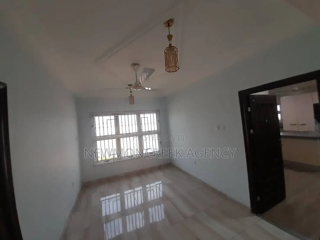 4bdrm Duplex in Gated Estate,Oyibi, Accra Metropolitan for sale