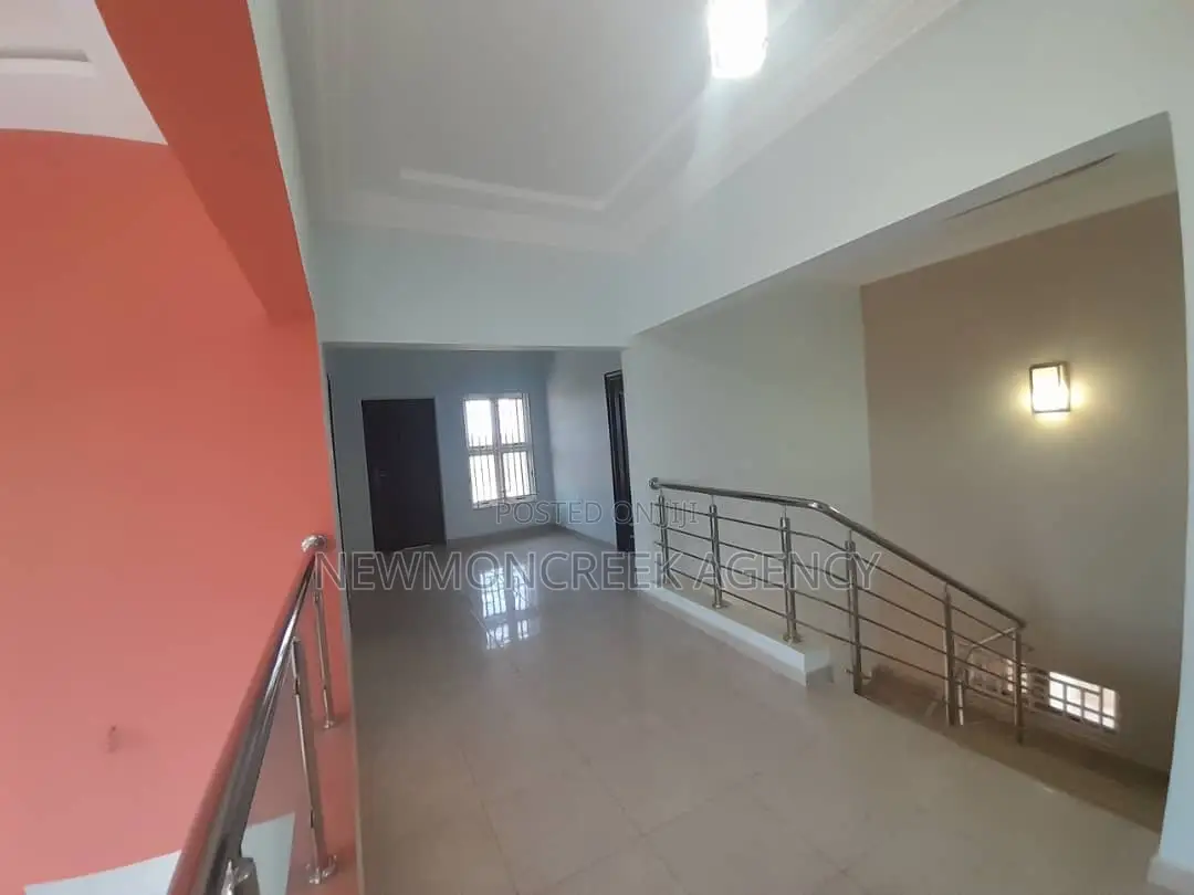 4bdrm Duplex in Gated Estate,Oyibi, Accra Metropolitan for sale