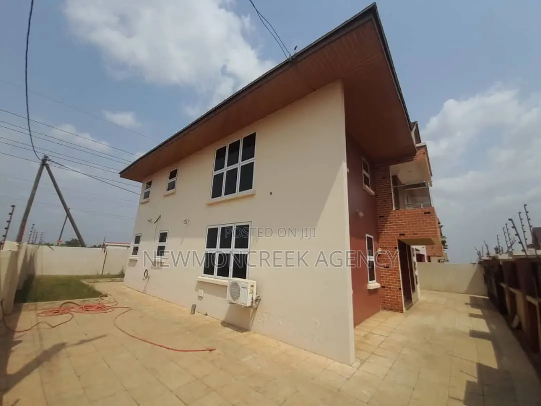 4bdrm Duplex in Gated Estate,Oyibi, Accra Metropolitan for sale