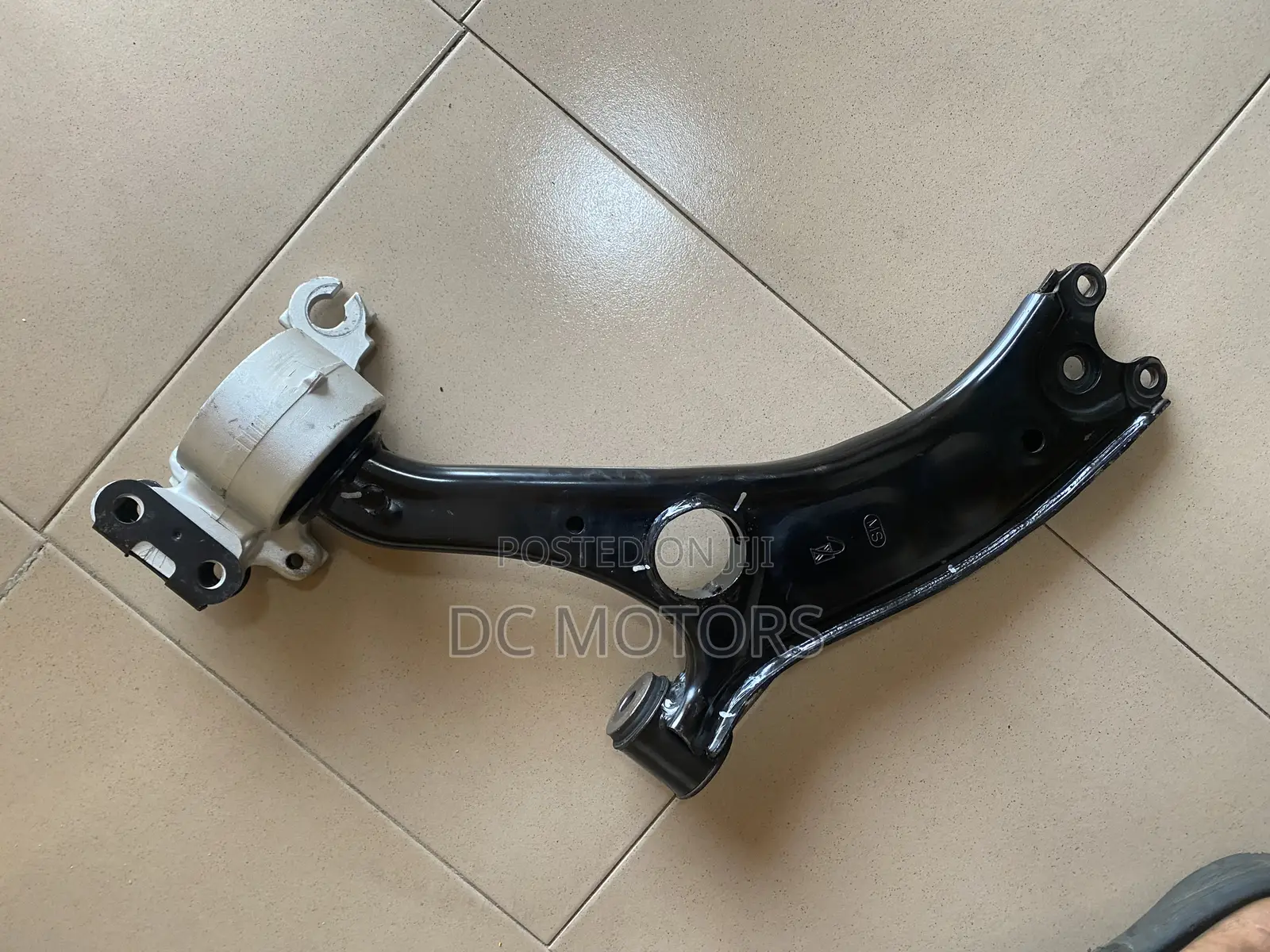 CRV 2017 Lower Arm