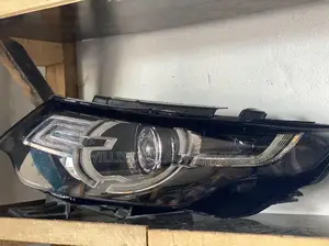 Land Rover Discovery Sports 2016 Headlights