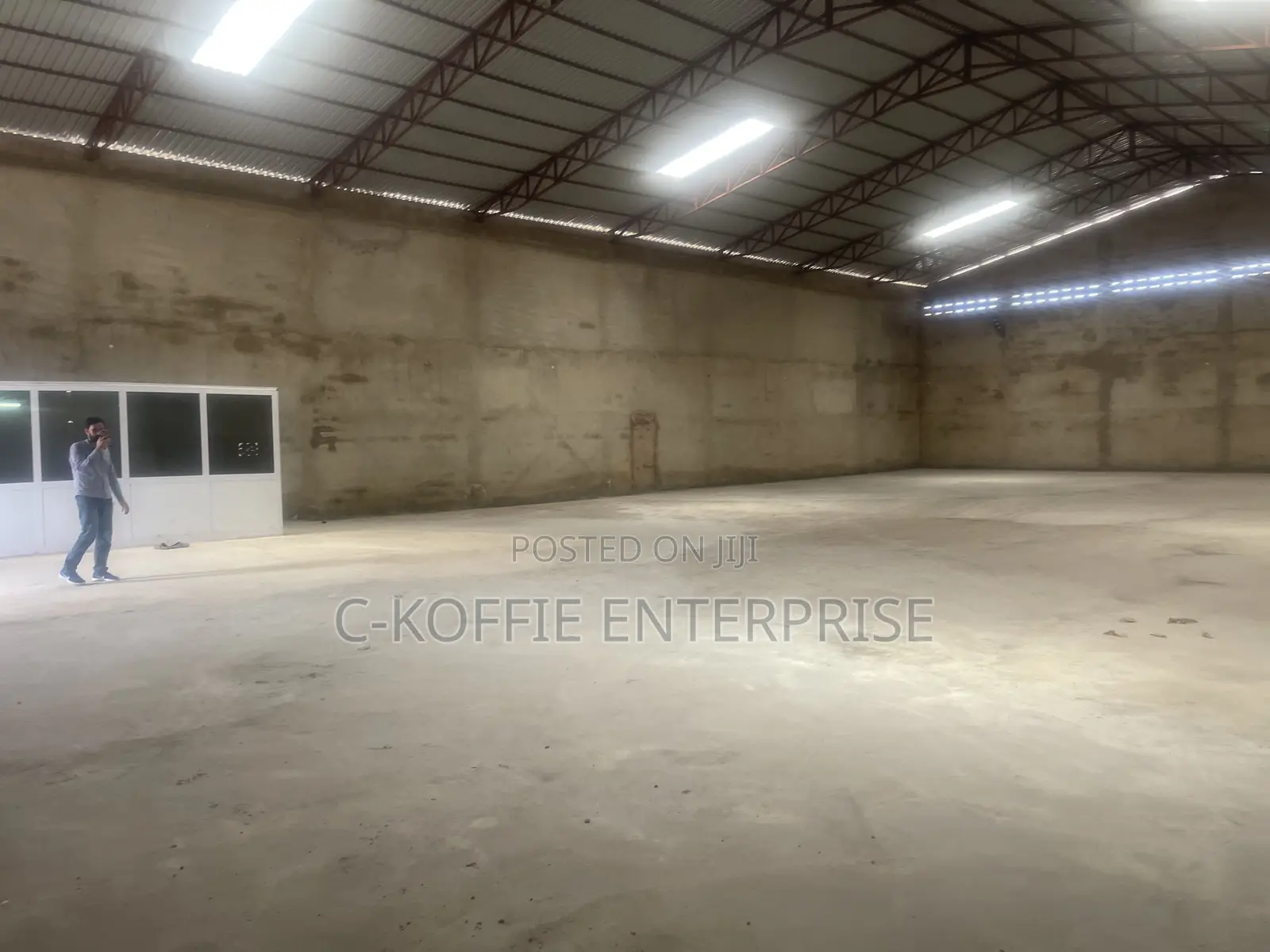 1200sqm Warehouse at Achimota for Rent