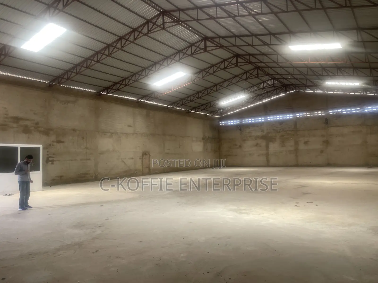 1200sqm Warehouse at Achimota for Rent