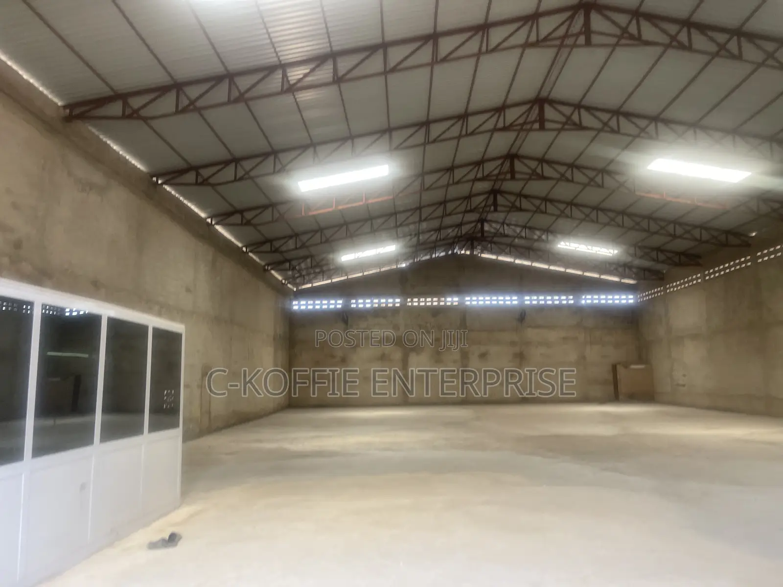 1200sqm Warehouse at Achimota for Rent