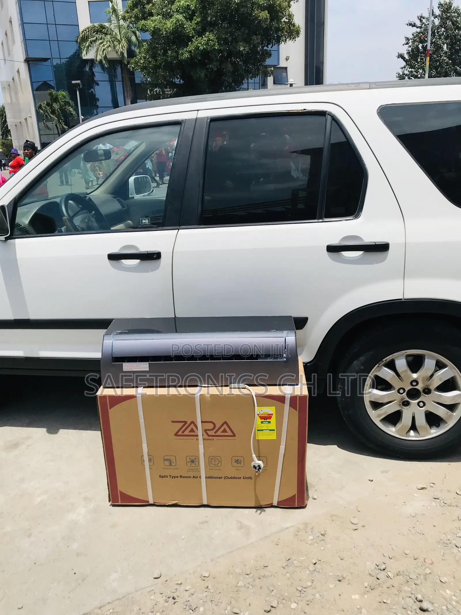 Sealed (Black) Mirror R410 Split System 1.5 Horse Power AC