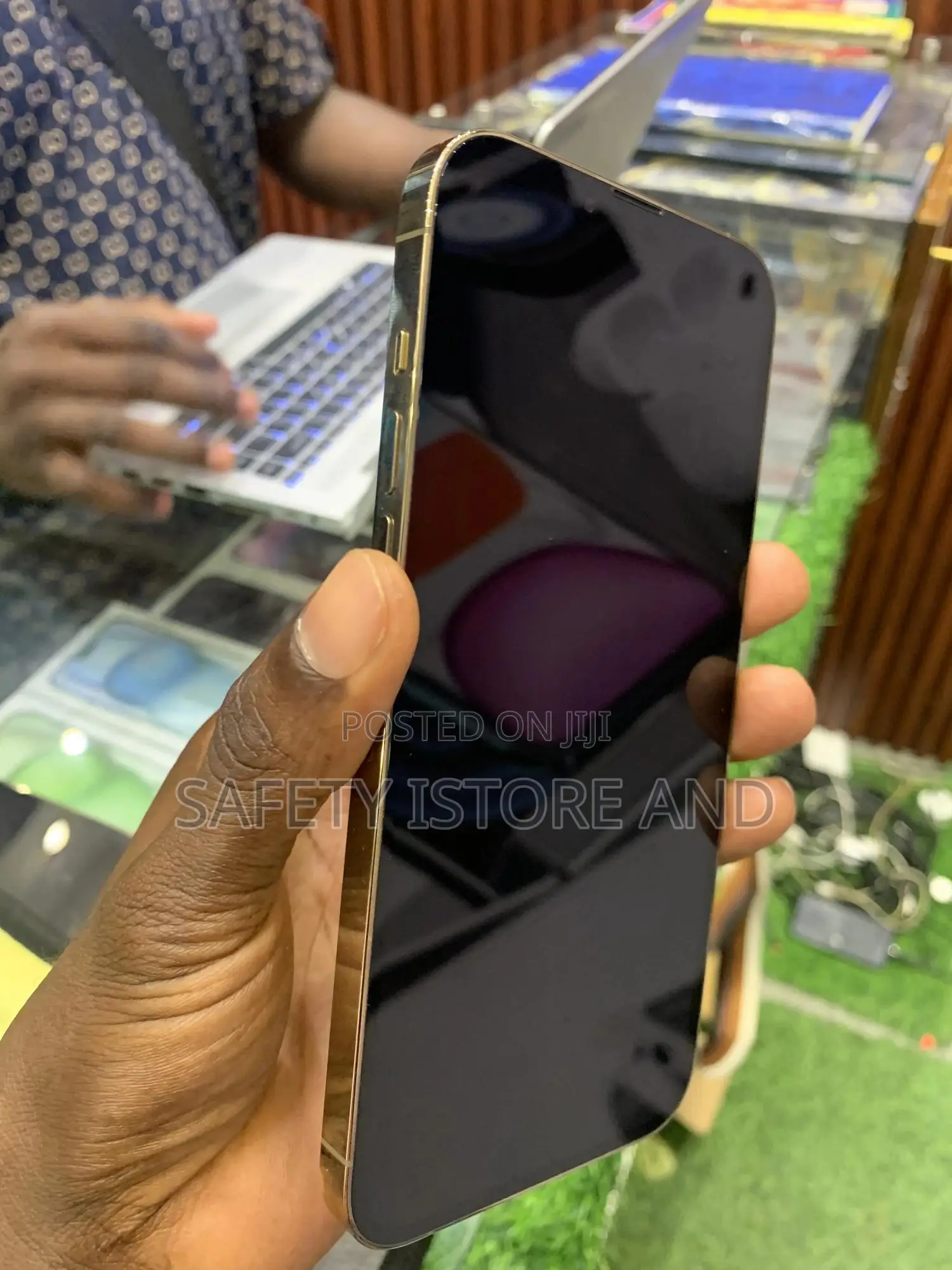 New Apple iPhone 13 Pro Max 256 GB Gold