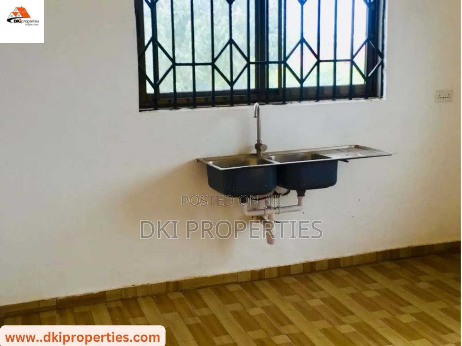 1bdrm Duplex in Dki Properties, Gomoa East for sale