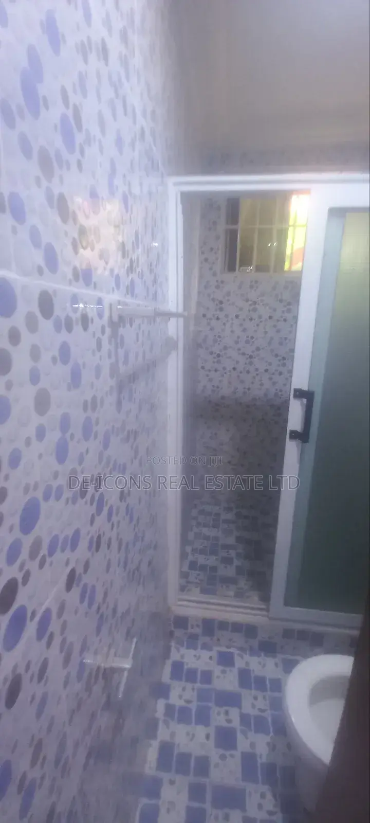 1bdrm Mansion in De-Icons Real Estate, Awutu Senya East Municipal