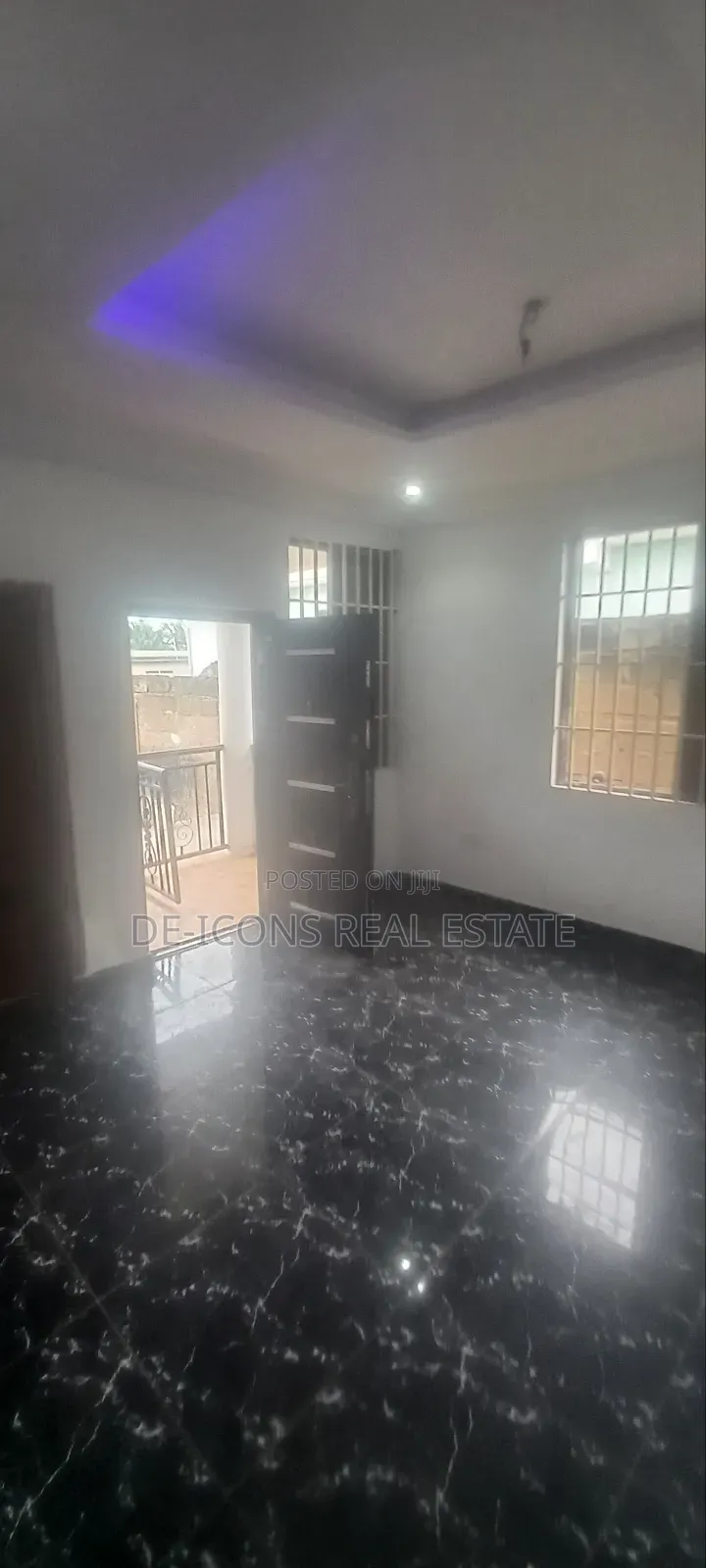 1bdrm Mansion in De-Icons Real Estate, Awutu Senya East Municipal