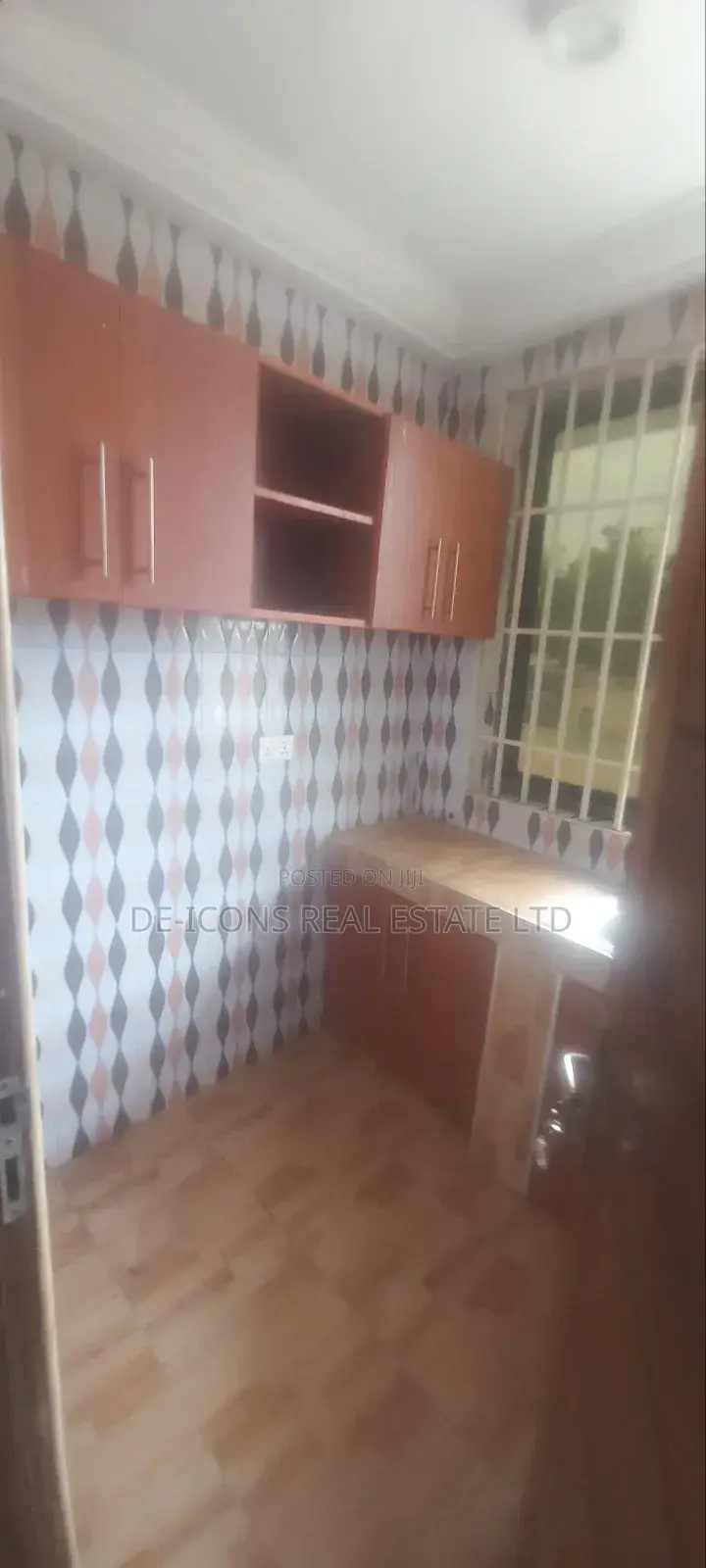 1bdrm Mansion in De-Icons Real Estate, Awutu Senya East Municipal