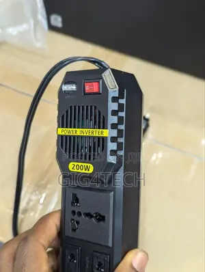 Car Power Inverter Charger 200W DC 12V to AC 220V Bygd