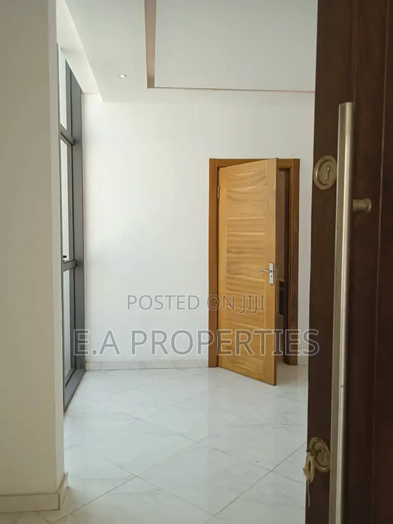 4bdrm House in E A Properties, American House for sale