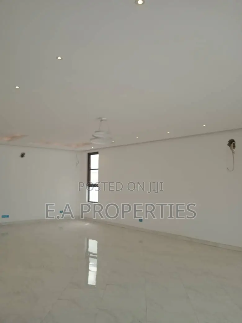 4bdrm House in E A Properties, American House for sale