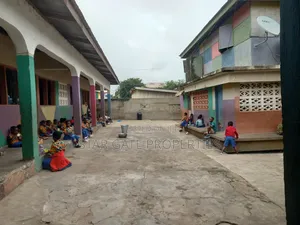 School for Sale at Obuasi ( 15 Class Rooms)