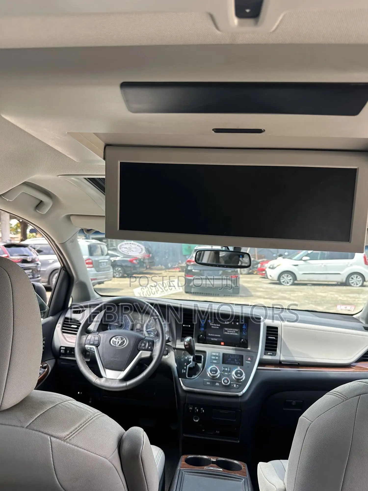 Toyota Sienna Limited Premium 7 Passenger (3.5L 6cyl 8A) 2017 Silver