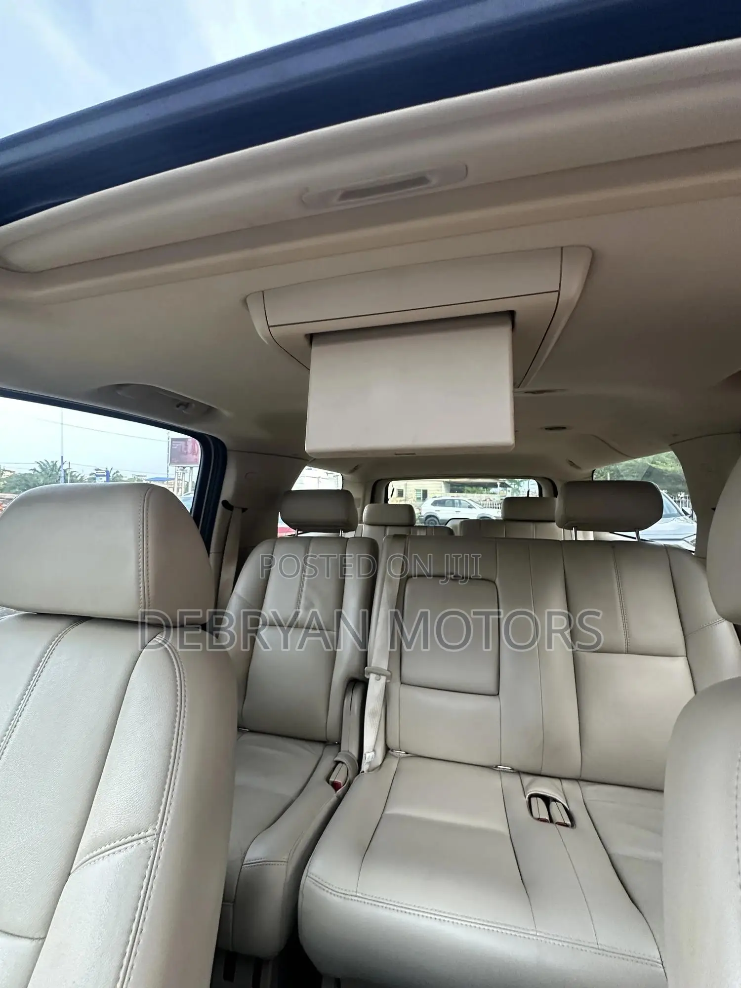 Chevrolet Suburban LT 4x4 2007 Brown