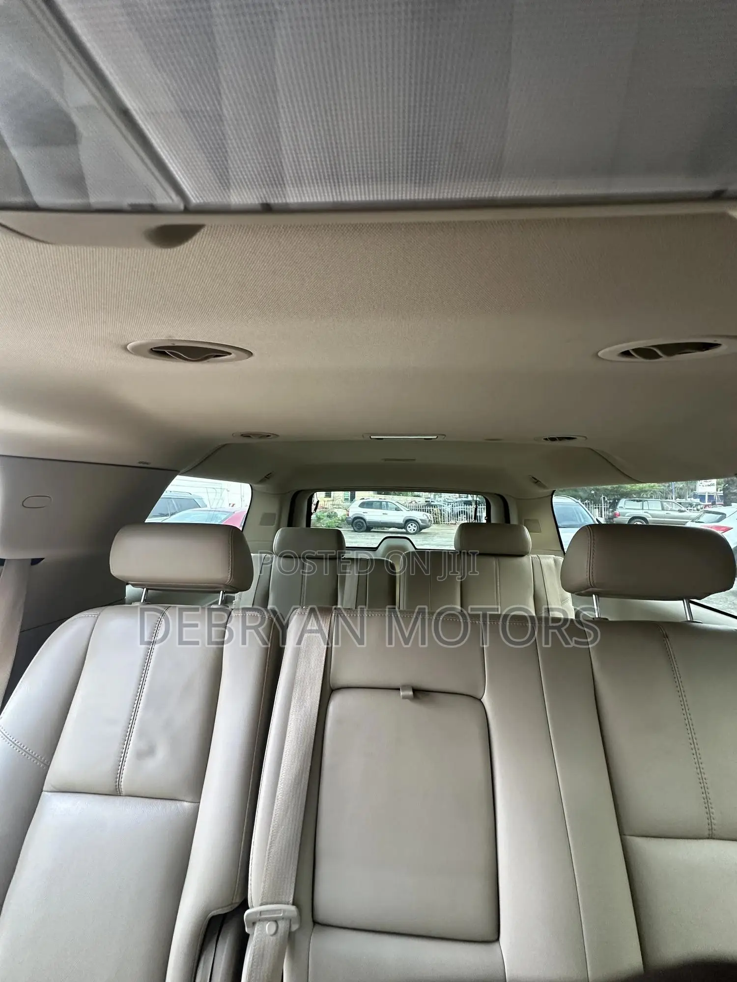 Chevrolet Suburban LT 4x4 2007 Brown