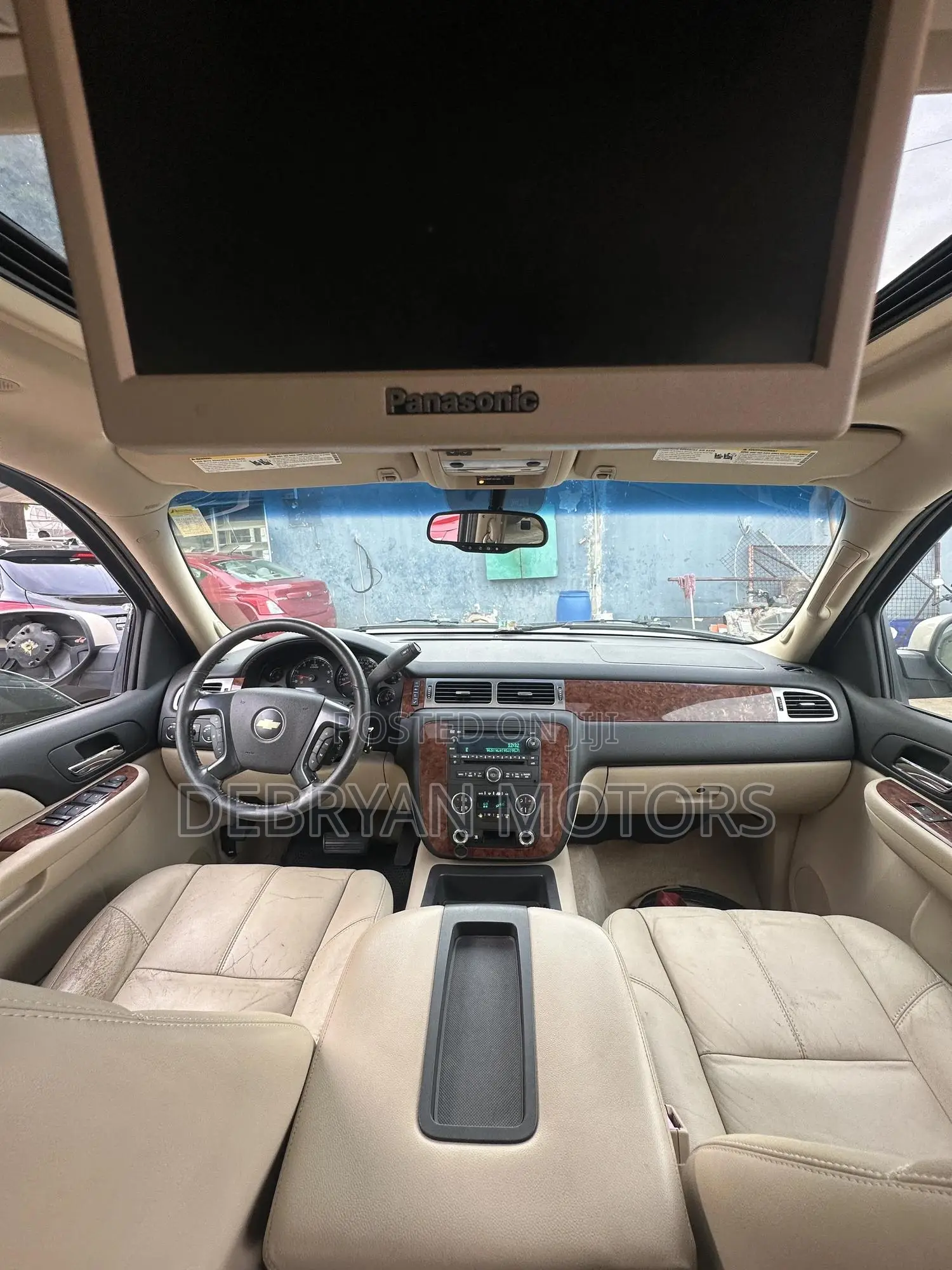 Chevrolet Suburban LT 4x4 2007 Brown