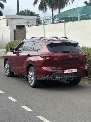 Toyota Highlander Limited FWD 2020 Red