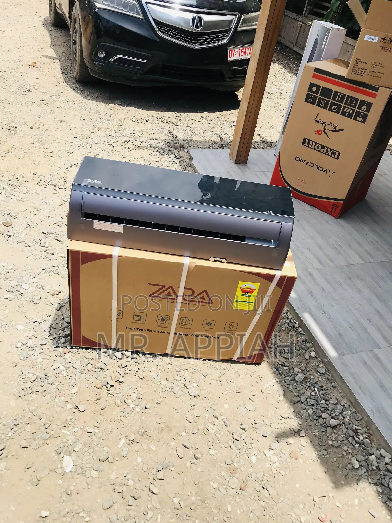 Fresh in Box Zara 1.5hp Split Type R410 Ac(Mirror)Black