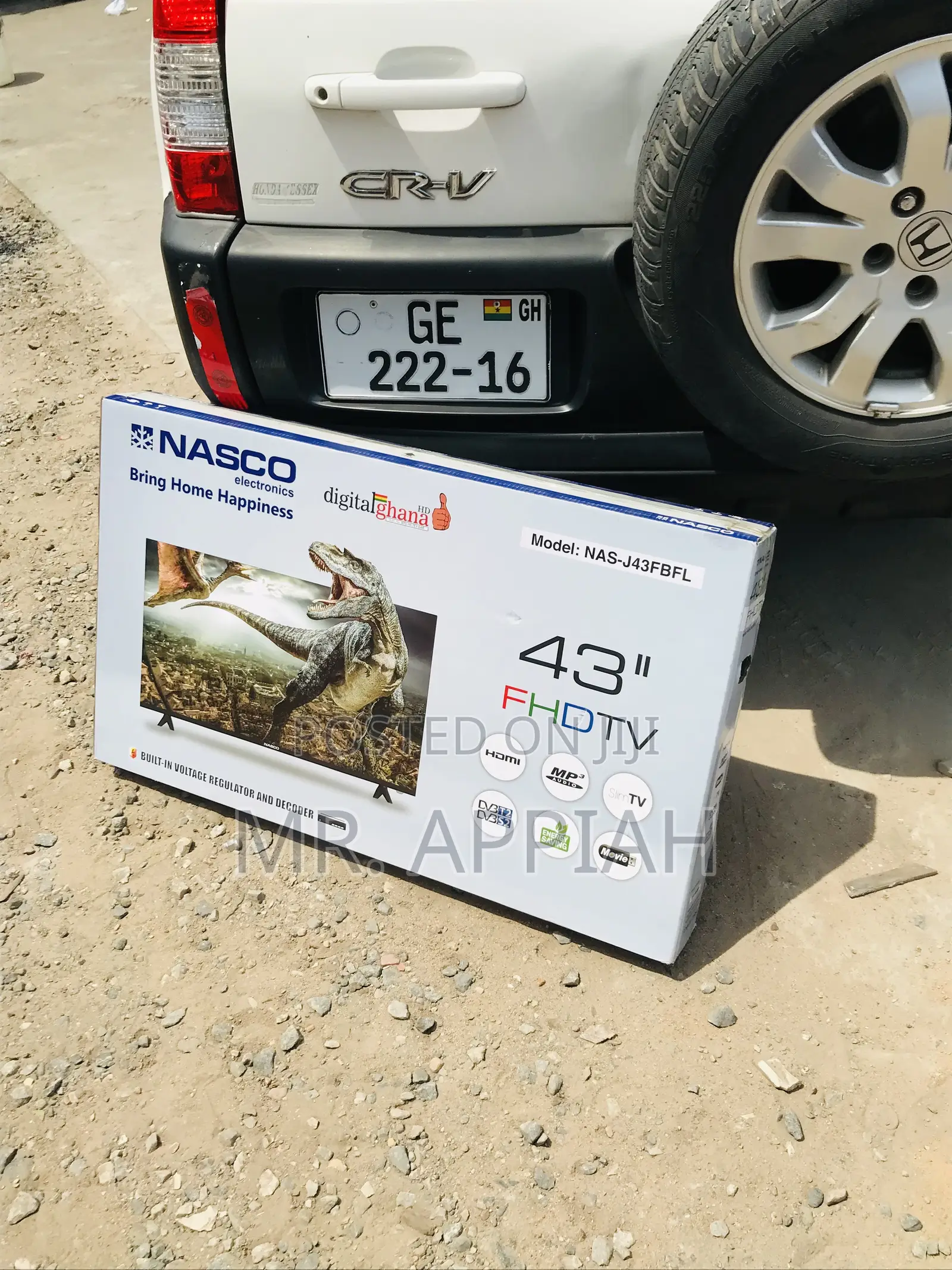 Classic Design Nasco 43” Full HD Smart Television.