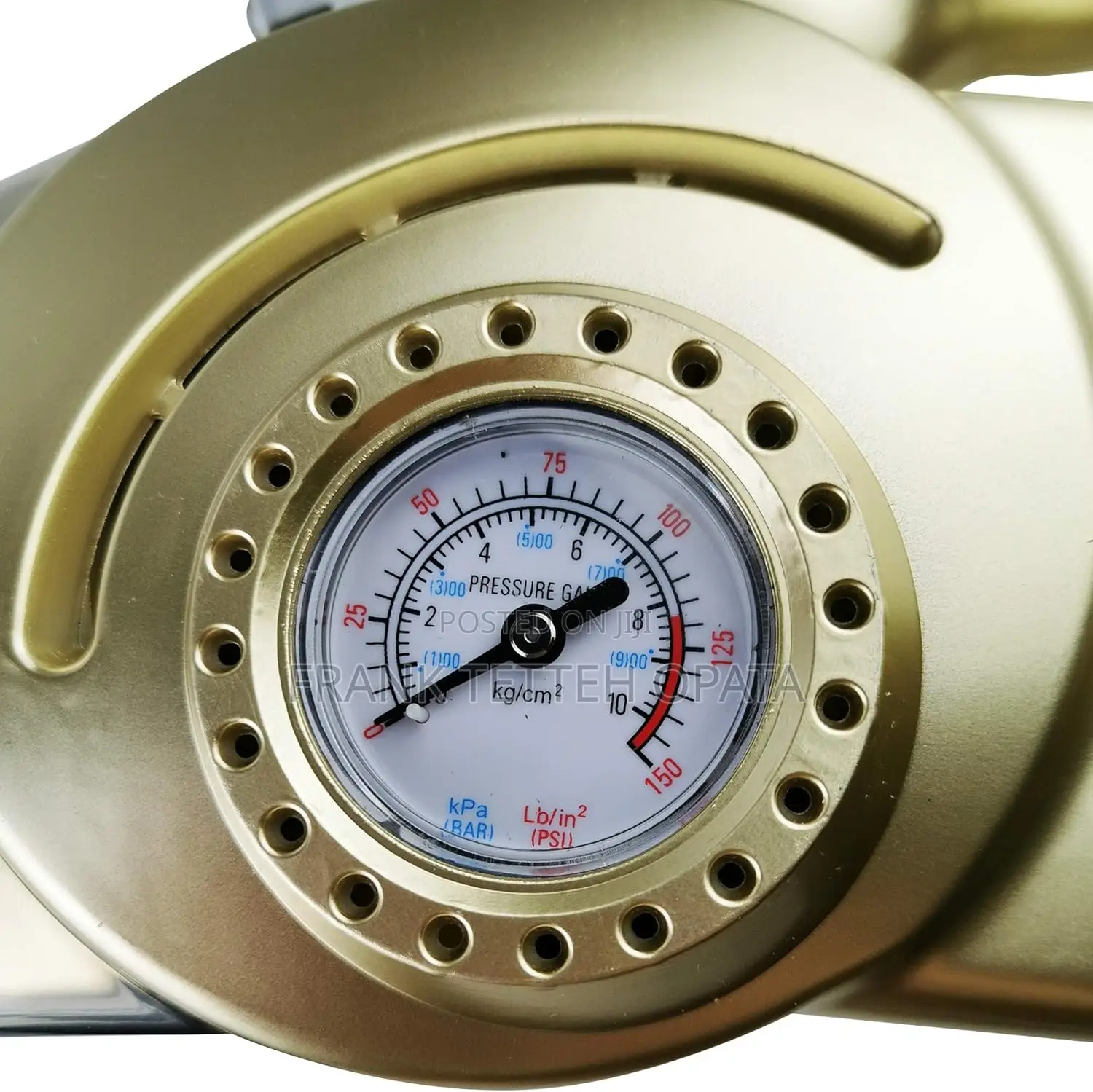4 in 1 Gold Car Vacuum Cleaner Wireless Tire Pressure Gauge