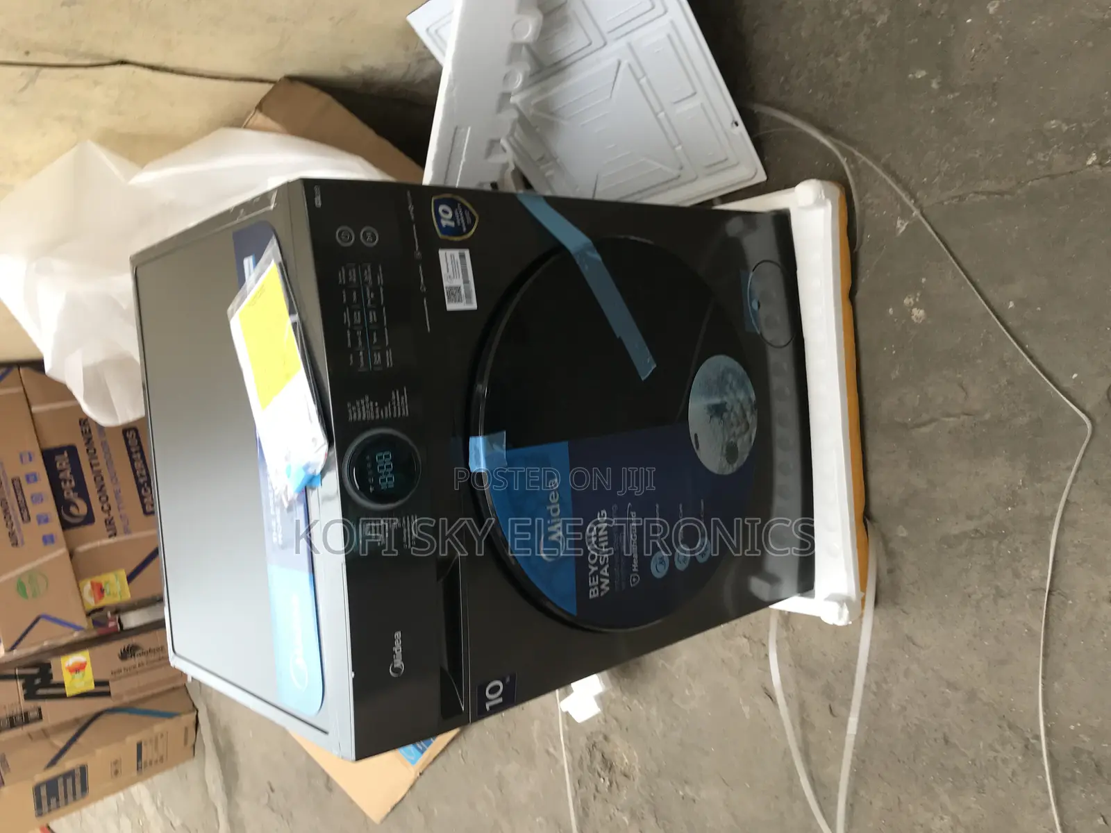 Imposing 10kg Fullyauto Midea Front Load Washing Machine in Adabraka