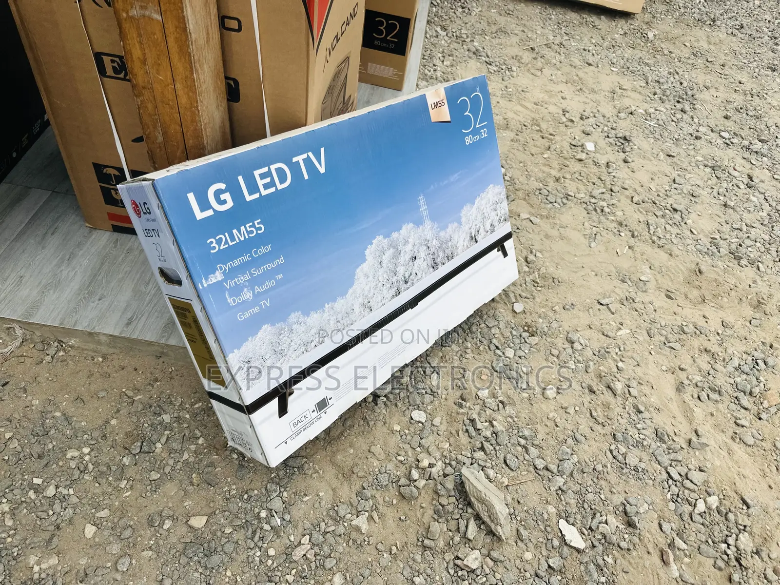 Nice Design FHD Satellite Lg 32”LM55