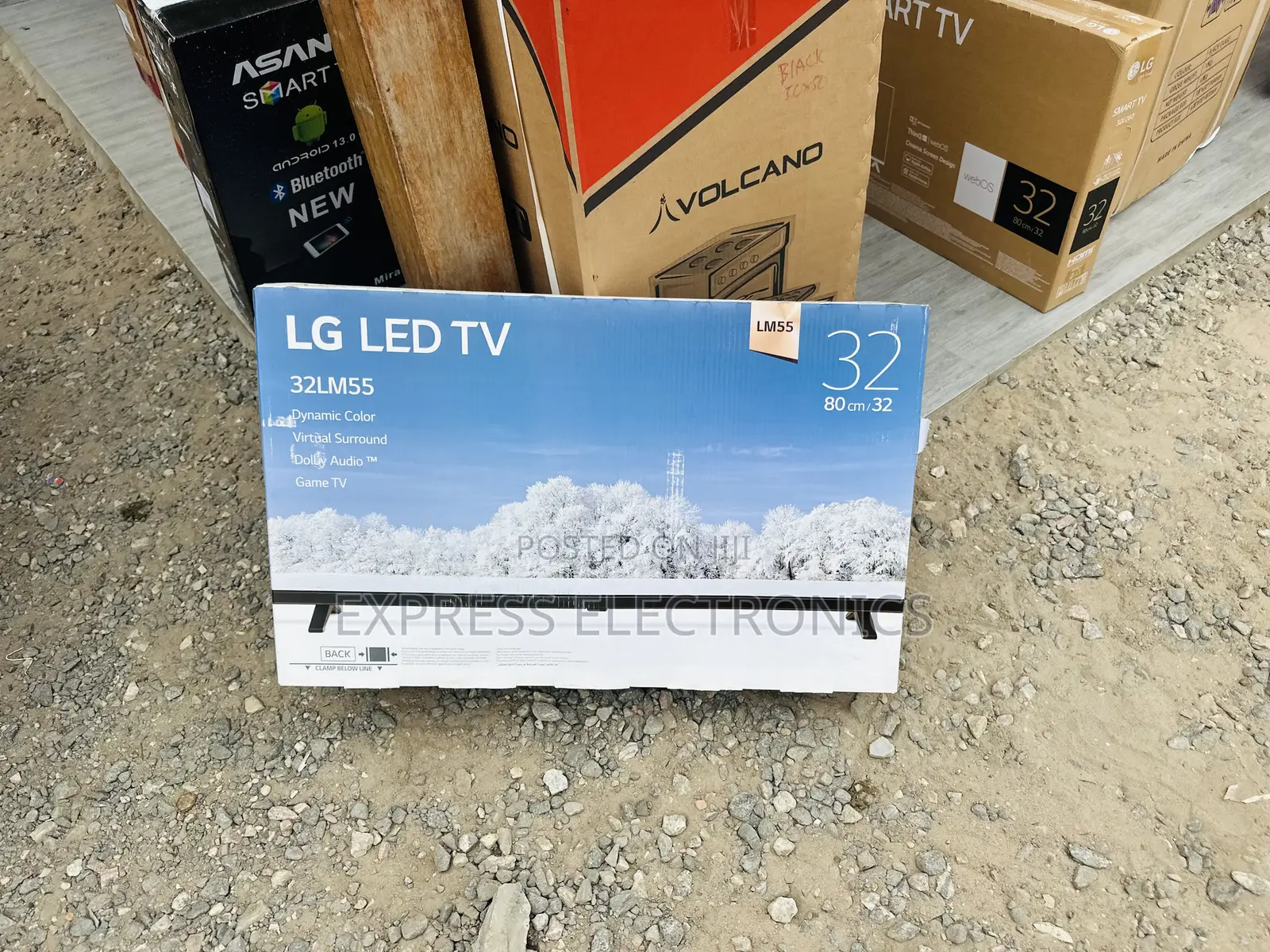 32”Dynamic Color FHD Satellite LM55