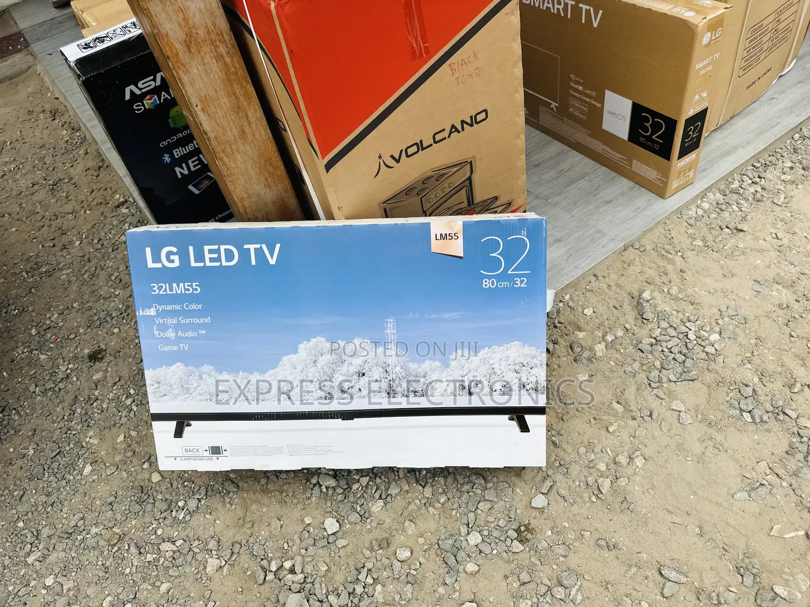 32”Dynamic Color FHD Satellite LM55