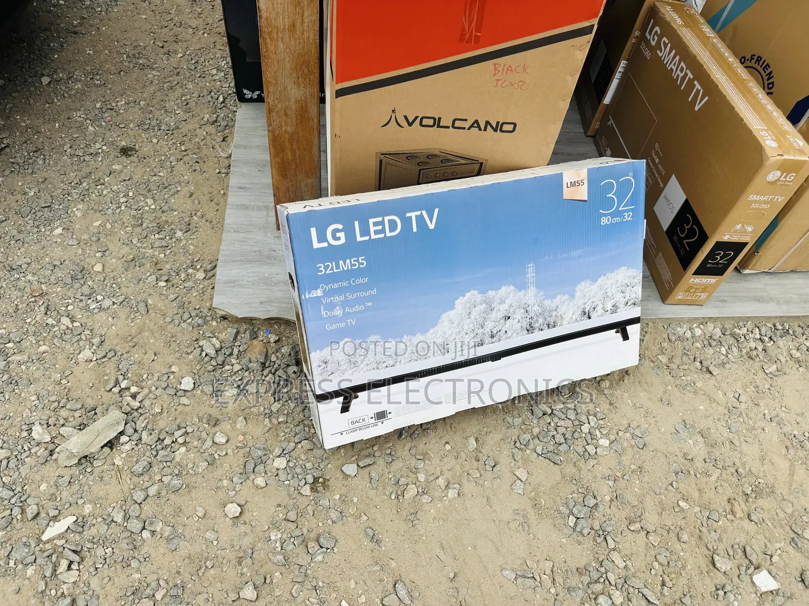 32”LM55 FHD Satellite Glossy