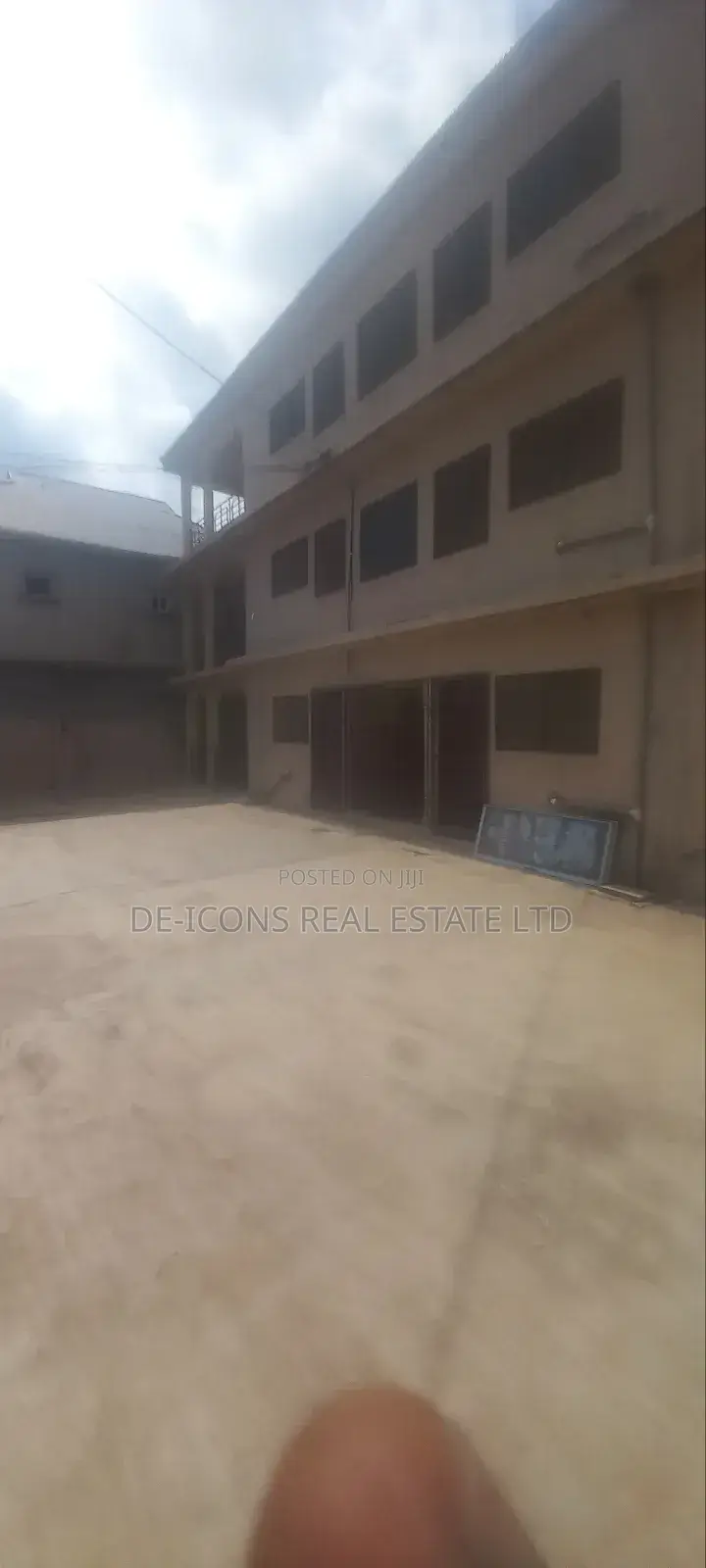 3bdrm Duplex in De-Icons Real Estate, Ga South Municipal for rent