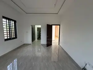 3bdrm House in Royal Footprints, Lake Side Estate for sale