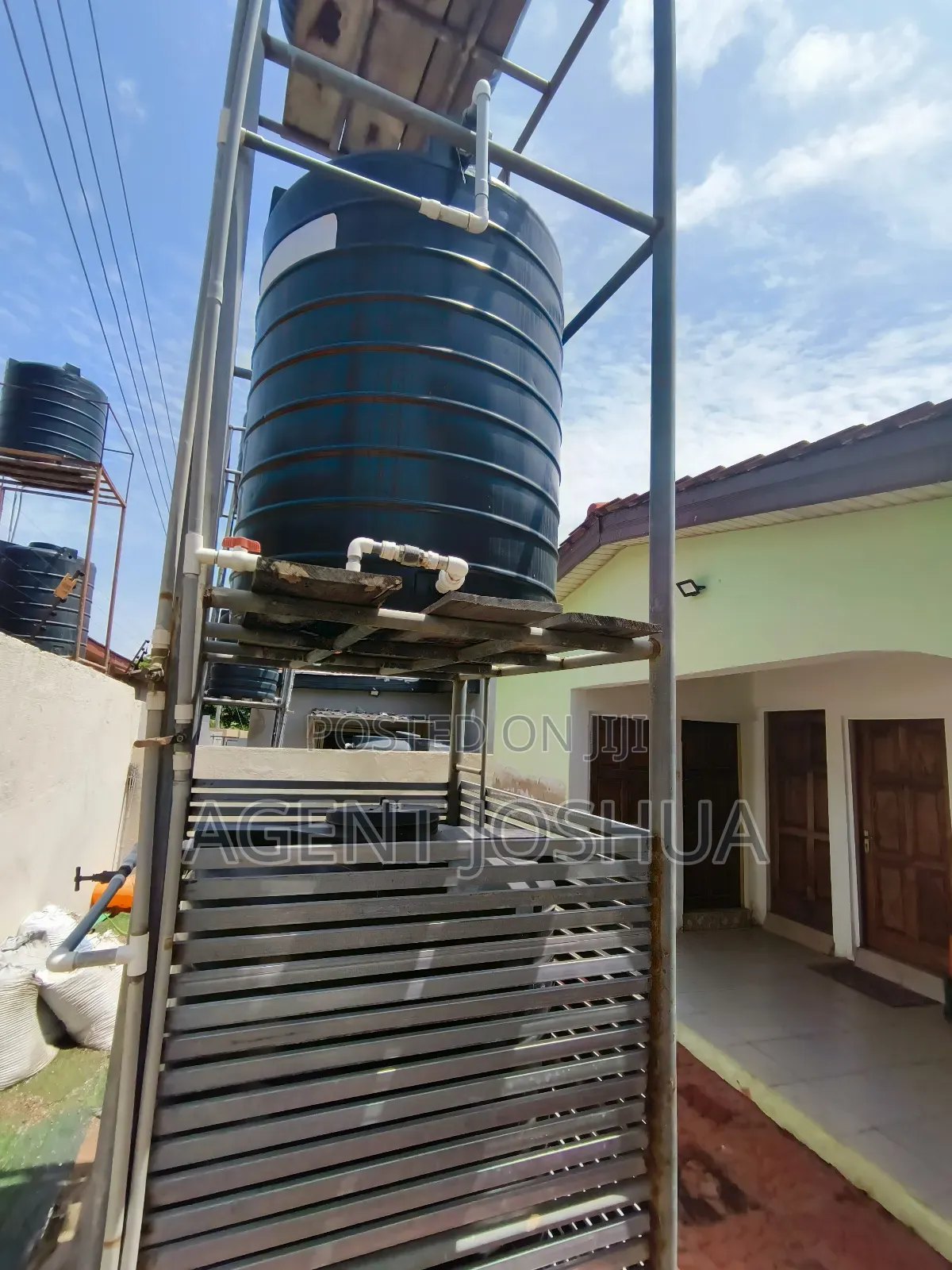 3bdrm House in Manet Court Estate, Airport Residential Area for rent