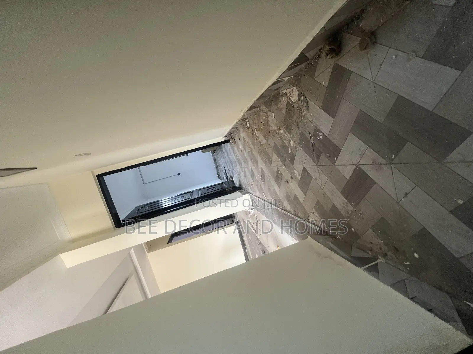 2bdrm Apartment in Bee Decor & Homes, Old Ashomang for rent