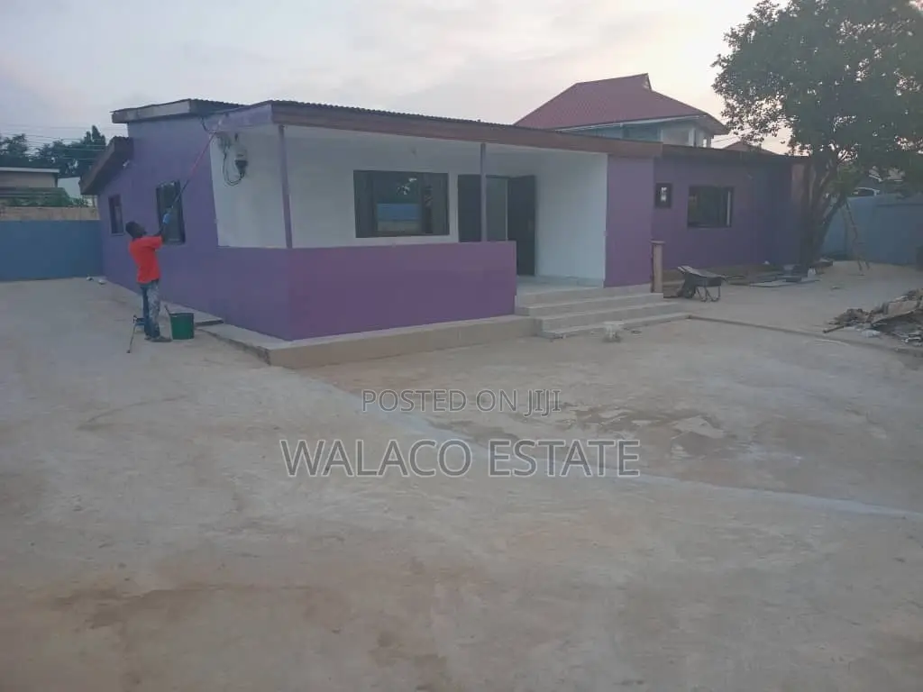 3bdrm House in Walako Estate, Kaneshie for rent