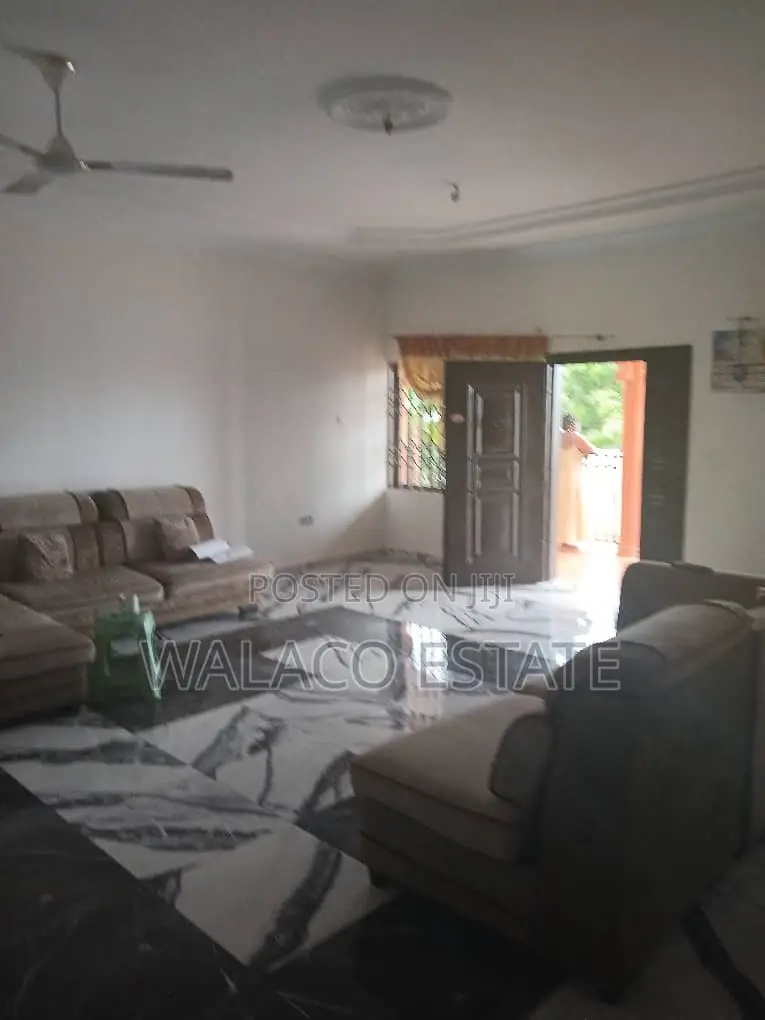 3bdrm House in Walako Estate, Kaneshie for rent